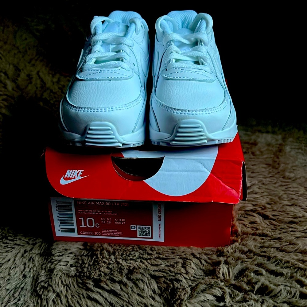 Brand new white Nike shoes toddler